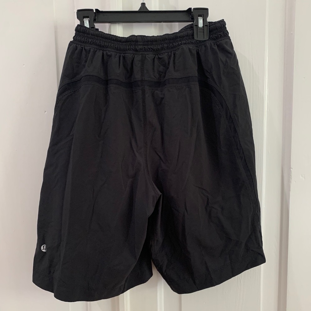 Lululemon Mens pacebreaker 9” short with liner